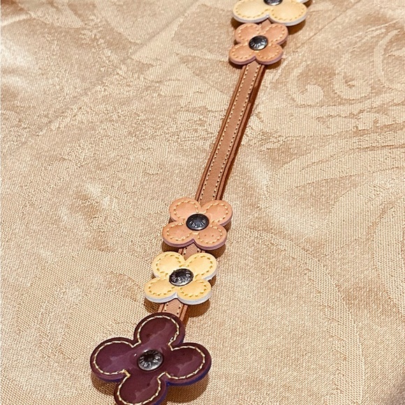 Authentic Louis Vuitton Tan Leather Double Strap Bracelet - Picture 12 of 14